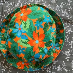 Nike SB Bucket hat green and Orange size L